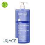Produit de la marque Uriage Bébé 1ère Eau Nettoyante Douce - 1L sur un fond blanc avec un logo Parachezvous et celui de de la marque Uriage