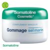 Produit de la marque Somatoline Cosmetic Gommage Sel Marin - 350g sur un fond blanc avec un logo Parachezvous et celui de de la marque Somatoline Cosmetic